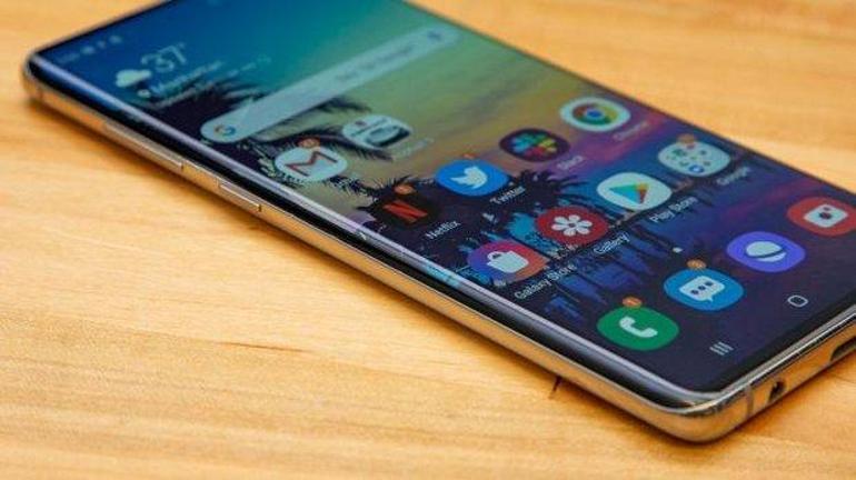 Galaxy S10 için yayınlanan güncelleme geri çekildi