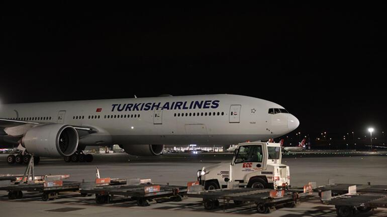 Son dakika: 6,5 milyon Sinovac aşısını taşıyan uçak İstanbul Havalimanına iniş yaptı