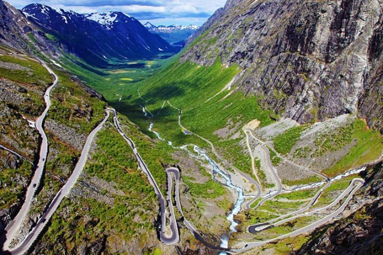 Dünyanın adrenalin dolu en ilginç yolları… Listede Türkiye’den de çok şaşıracağınız bir yer var