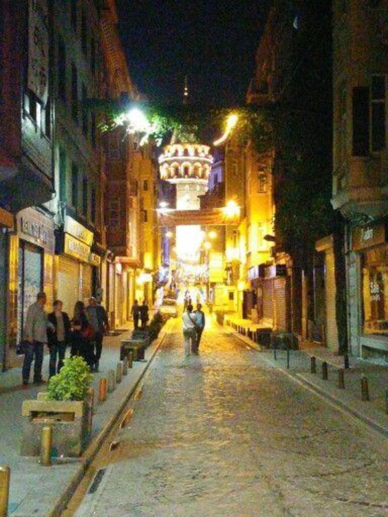 Beyoğlu’nda turistlerin en çok ziyaret ettiği cadde yayalaştırılıyor