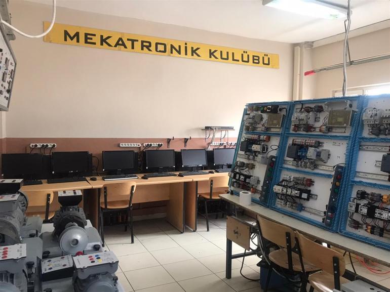 Türkiye rekoru bu okulda... Yaptıkları makineyle 2020nin en çok gelir elde eden lisesi oldu