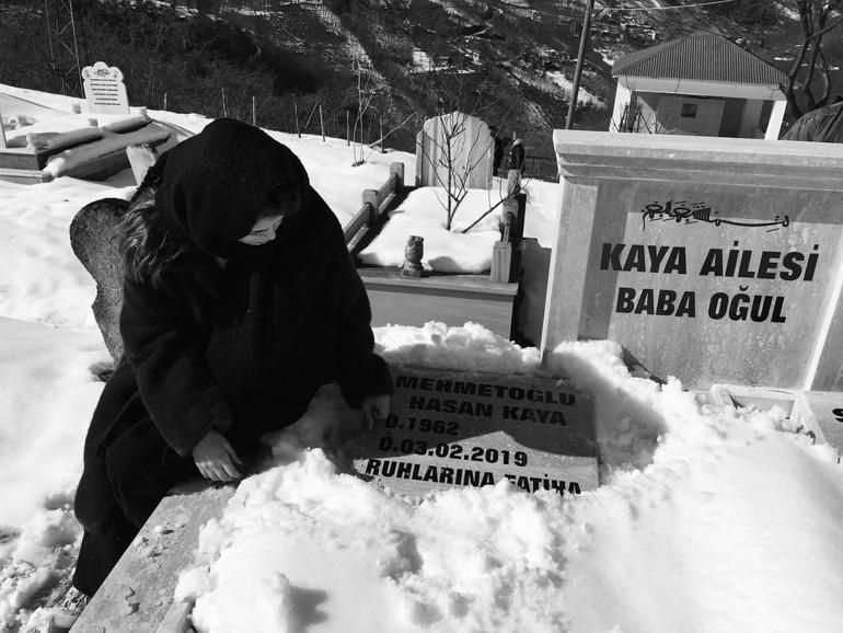 Seray Kaya yeni yaşını babasının mezarında geçirdi Kara kızın 30 oldu