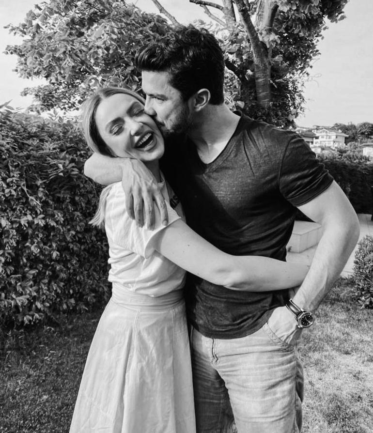 Kaan Yıldırım, Hadise'yi öpücüklere boğdu! - Son Dakika Magazin Haberleri