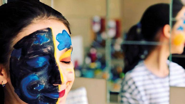 ‘Ailece oturup nasıl bir hayat istediğimizi konuşarak kendi kurallarımızı koyabiliriz’