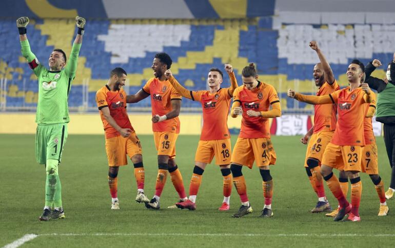 Spor yazarları Fenerbahçe - Galatasaray derbisini yorumladı! 'Erol Bulut, Fatih Terim'in elini öpsün'