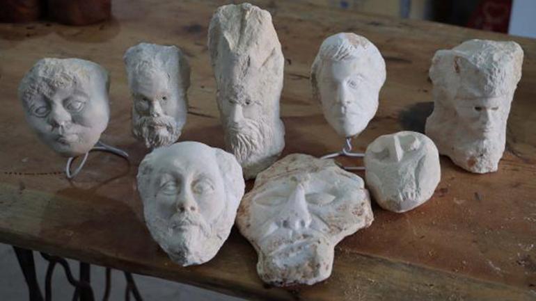 Pandemiyi fırsata çeviren eğitimci, taş ve ahşaba hayat veriyor