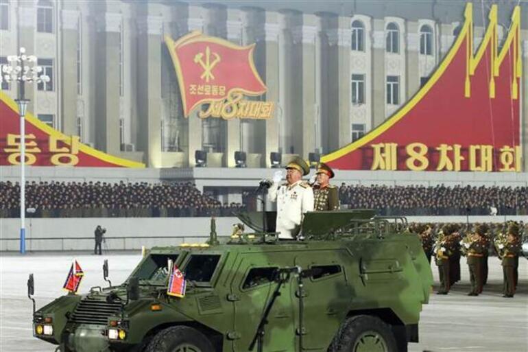 'Dünyanın en güçlü silahını' tanıtmıştı; Kim Jong düşmanlarına gözdağı verdi