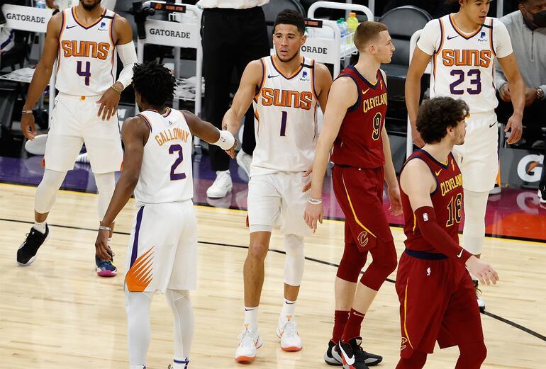 NBA'de Gecenin Sonuçları: Lakers, Thunder'ı uzatmada devirdi! Üst üste 5. galibiyet...