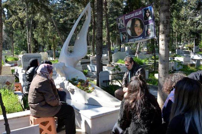Özgecan Aslanın ölüm yıl dönümünde babası konuştu: Kadına şiddet, insanlığa ihanettir