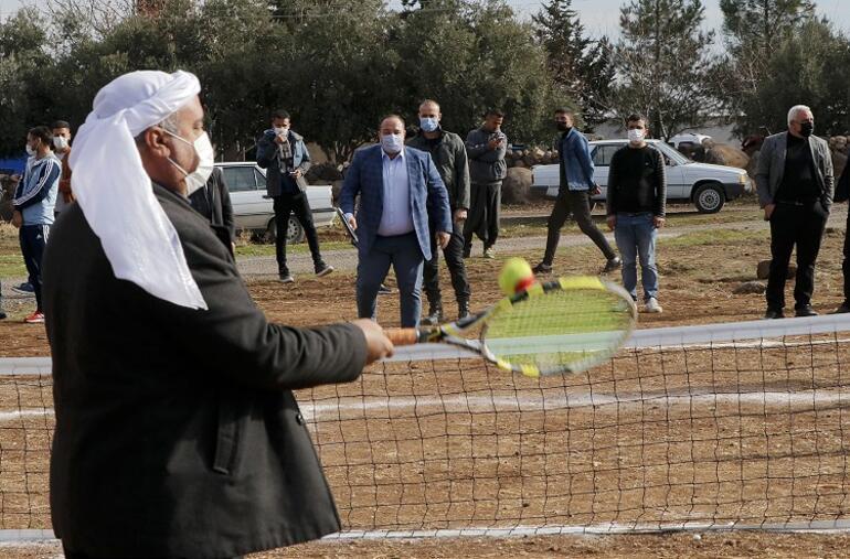Gençlik ve Spor Bakanı Kasapoğlu söz vermişti, tenis tutkunu Sarıbal Mahallesi tenis kortuna kavuştu!