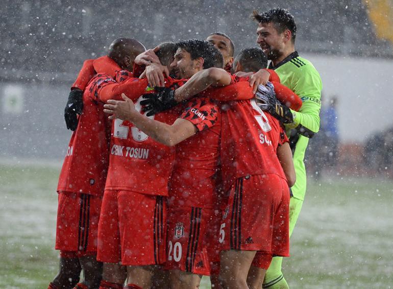 Abdullah Avcı geldi, işler değişti Trabzonspor, 3 büyükleri geride bıraktı...