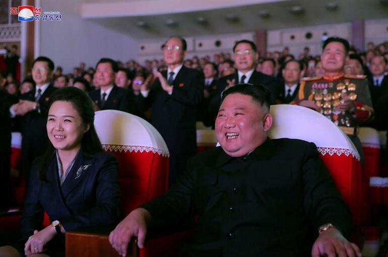 Bir yıldır kimse görmemişti... Kim Jong-un'un eşi Ri Sol-ju ortaya çıktı!