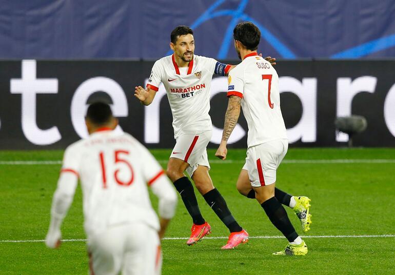 Sevilla - Borussia Dortmund maçında Volkan Demirel detayı! Henüz 7. dakikada...