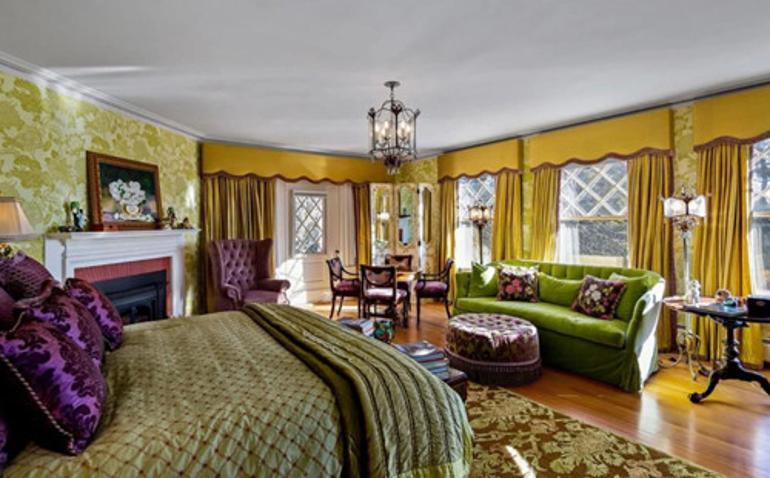 John Travolta Esi Kelly Preston Ile Evlendigi Yil Satin Aldigi 20 Odali Evini Satiyor