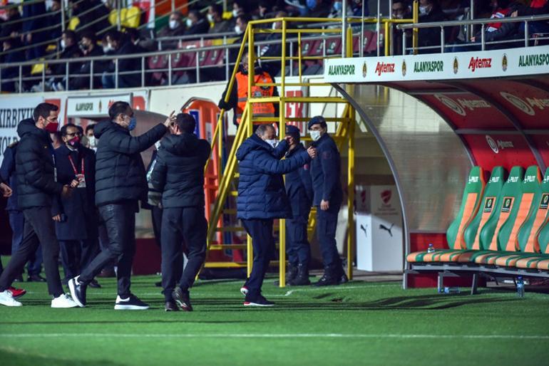 Alanyaspor-Galatasaray maçında Fatih Terim çılgına döndü! Galatasaray derbiyi hatırlattı...
