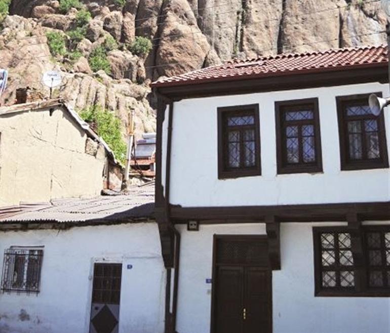 Suyunda �ifa, tarihinde zafer var: Afyonkarahisar