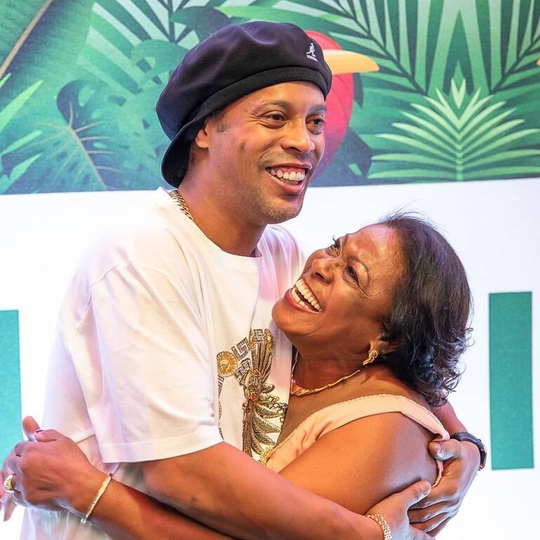 Son dakika: Ronaldinhonun annesi koronavirüs sebebiyle hayatını kaybetti