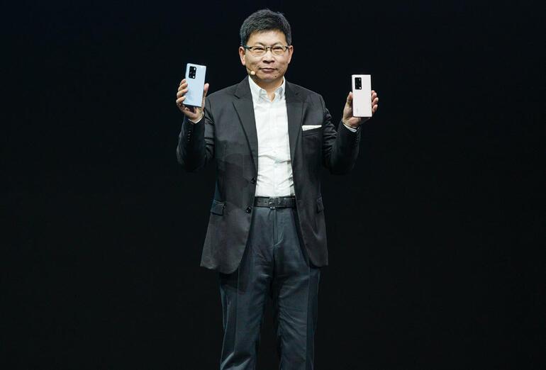 Huawei Mate X2 tanıtıldı! İşte şaşkınlık yaratan yeni telefon