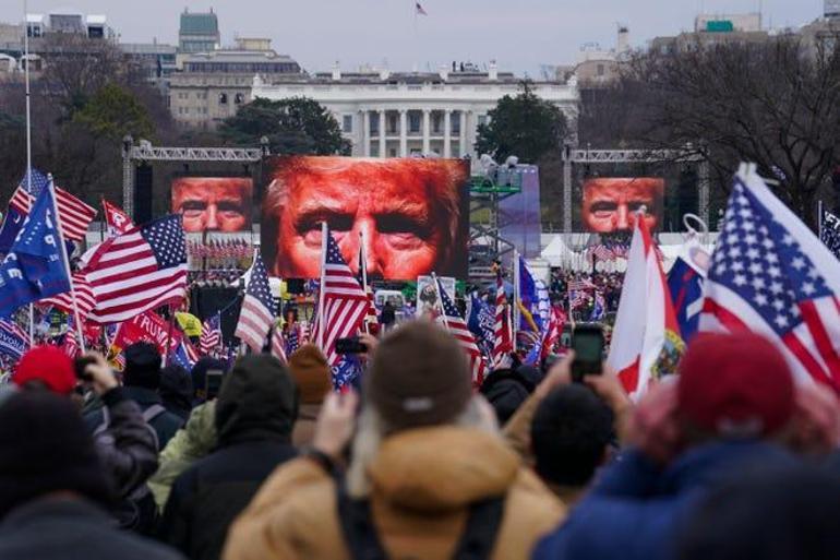 Başvuru yaptı... Trump'tan geri dönüş için ilk adım!