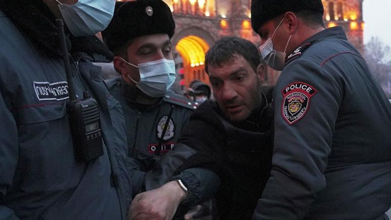 Ermenistanda fitili o sözler ateşledi Putin duyduğu anda küplere bindi