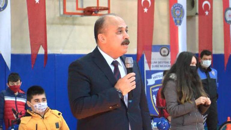 Esenyurtta Emniyet Müdürü Aktaşın katılımıyla çocuklara bisiklet dağıtıldı