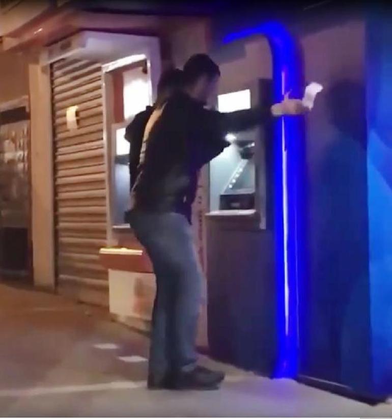 Akılalmaz soygun Çaldıkları parayı halay çekerek aldılar...