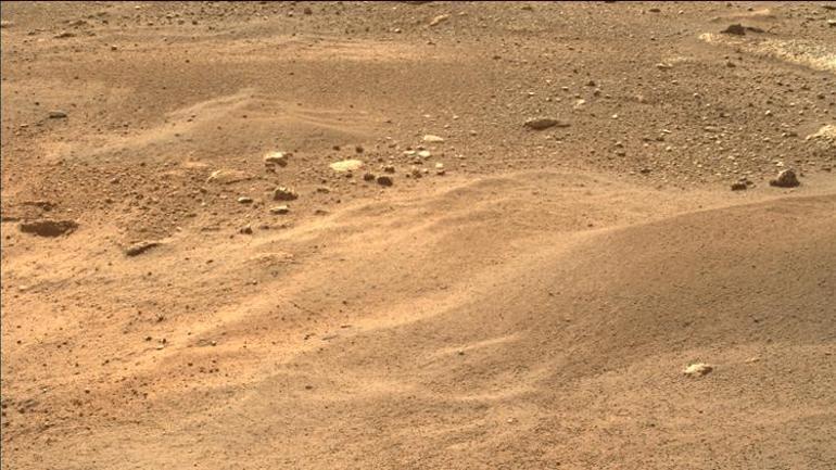 Mars’tan inanılmaz bir görüntü daha Devasa hortumların fotoğrafı yayınlandı…