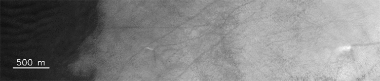 Mars’tan inanılmaz bir görüntü daha! Devasa hortumların fotoğrafı yayınlandı…