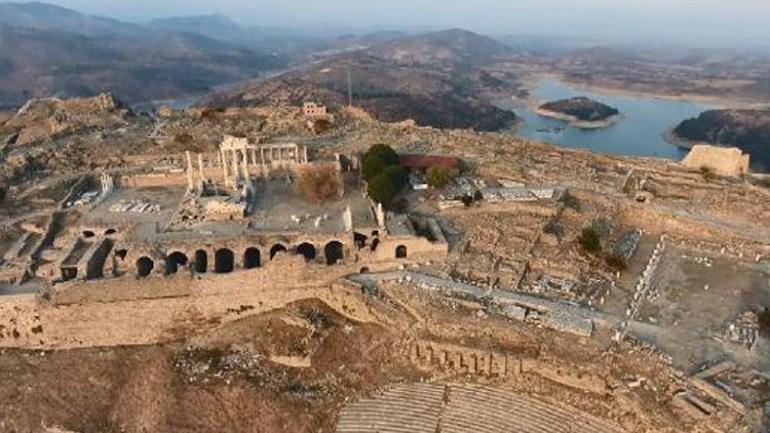 Zeus Sunağının Bergamaya iadesi için çalışmalar başladı