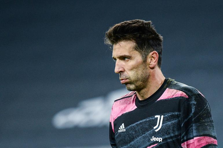 Son Dakika: Gianluigi Buffon'dan emeklilik açıklaması! Tarih verdi...