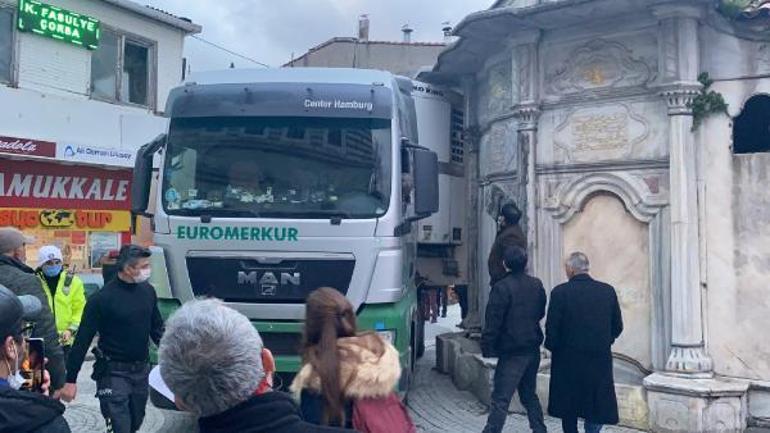 TIR şoförü navigasyon kurbanı oldu Girdiği sokakta sıkıştı