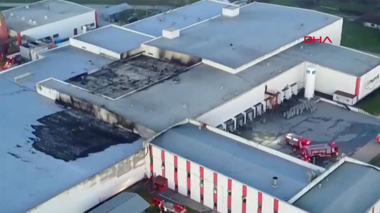 Son dakika: Tuzladaki bir fabrikada korkutan yangın Çok sayıda ekip sevk edildi
