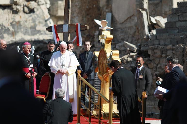 Papa Franciscus, Erbil'de Aylan bebeğin babasıyla görüştü