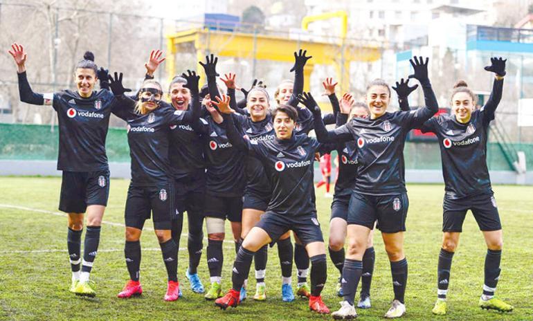 Futbol erkek sporu değildir, herkes içindir