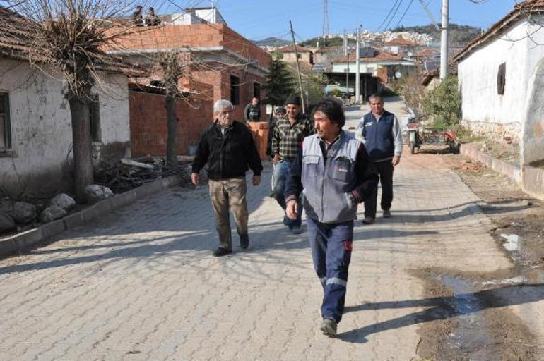 They wanted to get out of Ahmet and connect with Turgutlu, they stayed in the middle, they couldn't get service for 3 years.