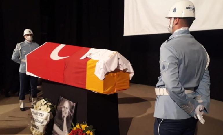 Demet Akbağ, Rasim Öztekinle ilgili acı gerçeği açıkladı
