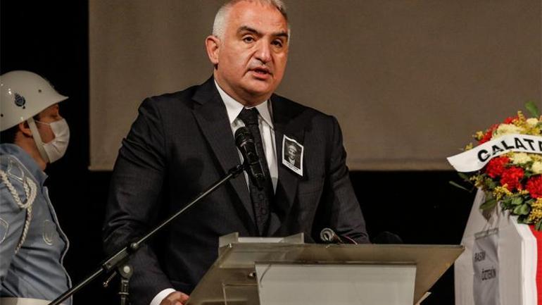 Demet Akbağ, Rasim Öztekinle ilgili acı gerçeği açıkladı