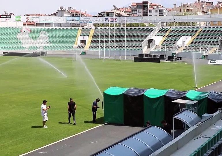 Denizli Atatürk Stadı zeminiyle beğeni topluyor