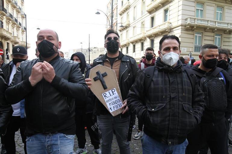 İtalya’da yeni dalga alarmı! Ülkenin büyük kısmı kapanıyor