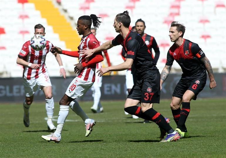 Demir Grup Sivasspor 1-0 Fatih Karagümrük (Maç özeti)