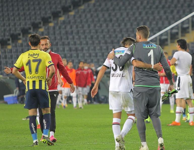 Kadıköy'de herkesin konuştuğu dakika ve o iddia! "Bu kadronun hocası..."