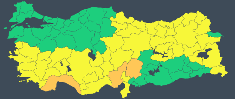 Meteoroloji duyurdu Tüm yurtta yağış var: Sağanak, kar, fırtına...