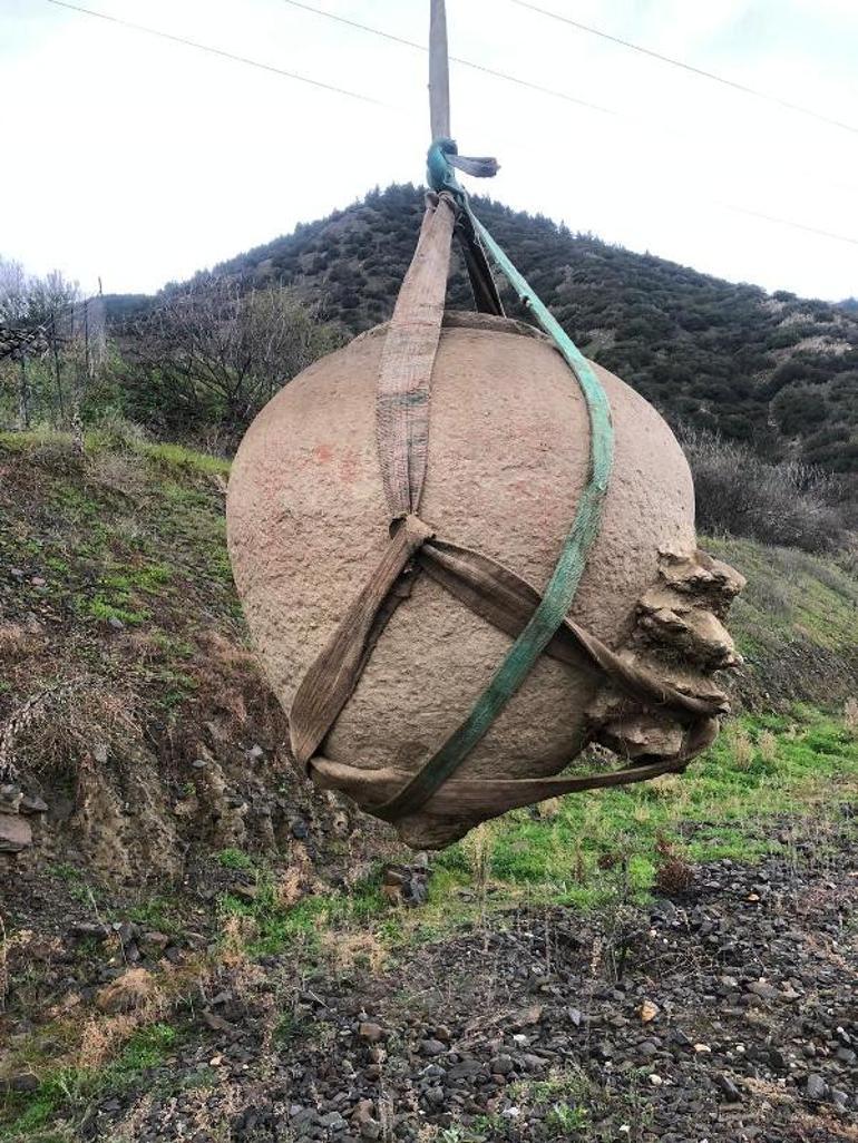 Kaçak kazıdan tarihi küp çıktı