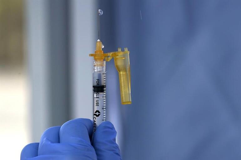 İki ülkeden daha flaş AstraZeneca aşısı kararı geldi!