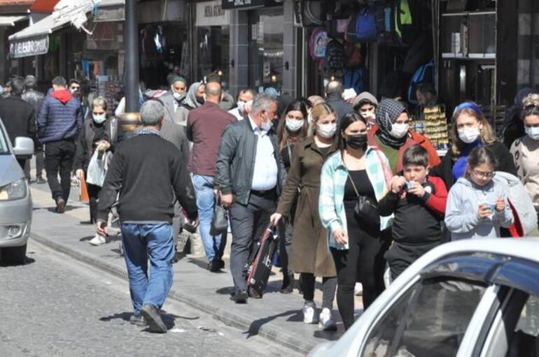 Bilim Kurulu üyesi uyardı: Böyle giderse korkarım tekrar kapanacağız