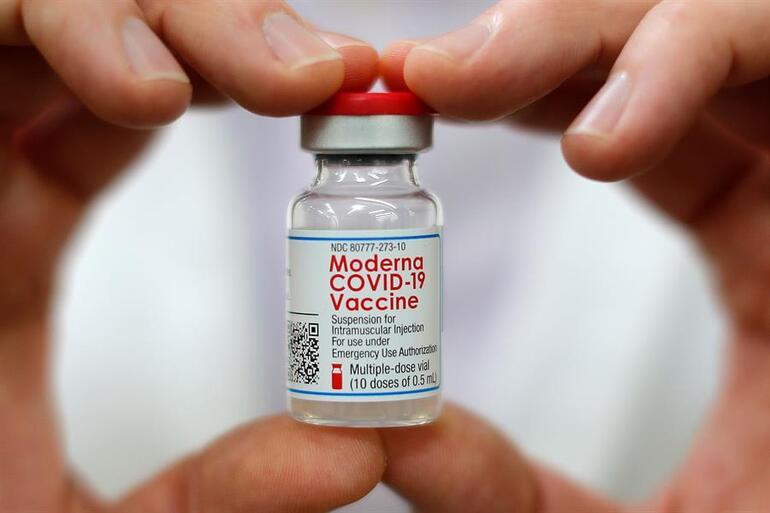 Son dakika haberler... Dünyada bir ilk! Kovid-19 aşısı olan annenin bebeği antikorla doğdu