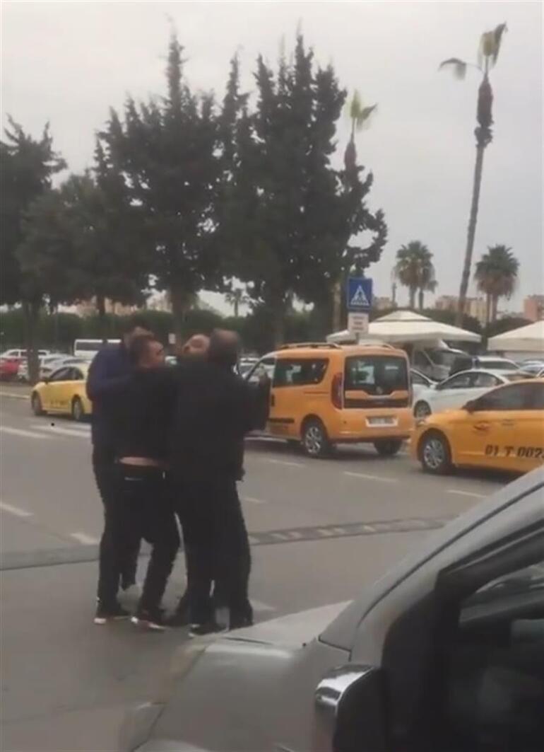 Hasan Şaştan havalimanındaki gerginlik için açıklama Laf attılar