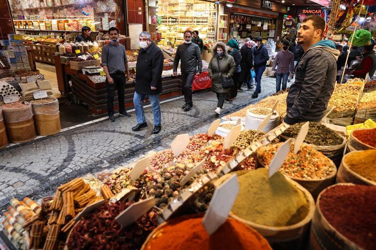 Gündüzleri adım atacak yer yok, geceleri bambaşka! Burada 15 kişi ikamet ediyor