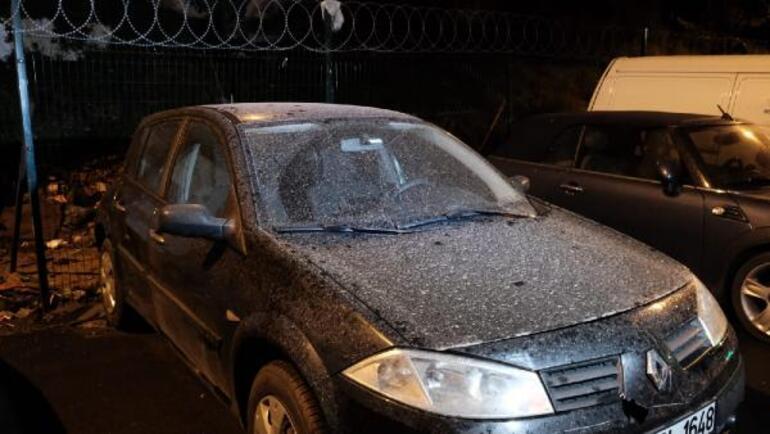 İstanbulda gece çamur yağdı, sürücüler soluğu oto yıkamacılarda aldı
