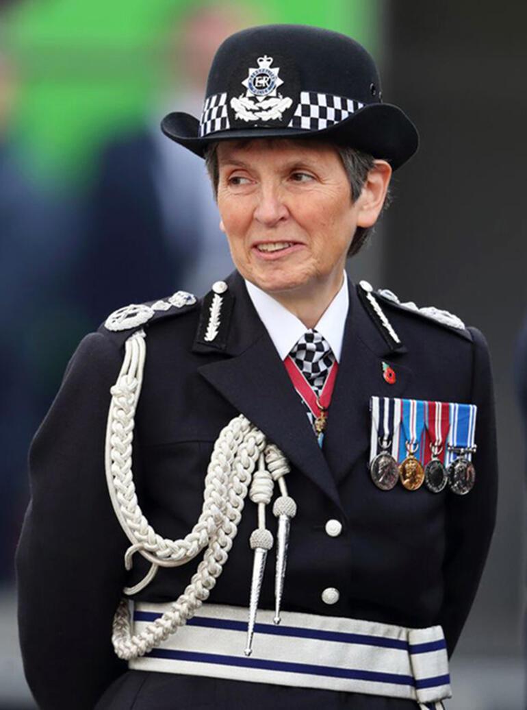 İngiliz polisinde şoke eden itiraflar: ‘Kızım saldırıya uğrasa polise gitme derim’